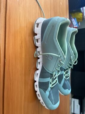 On running size11 teal and grey mesh lace-up sneakers with segmented cushioned